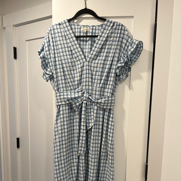 Max Studio - Picture 2 of 3